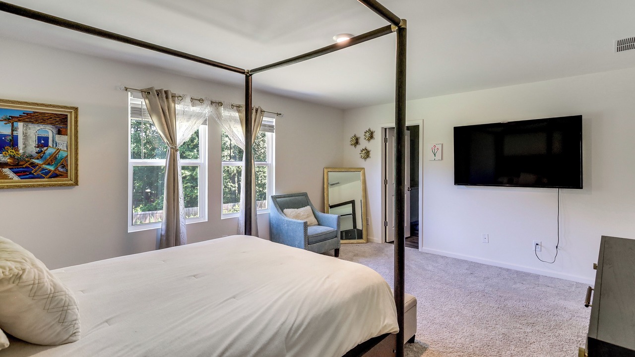 Photo of Bedroom in Hoschton