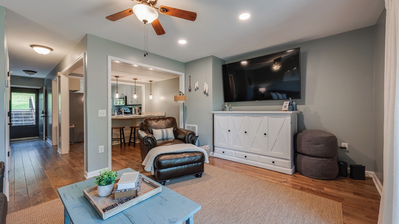 Photo of Livingroom in Seneca