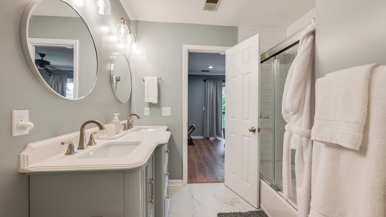 Photo of Bathroom in Seneca