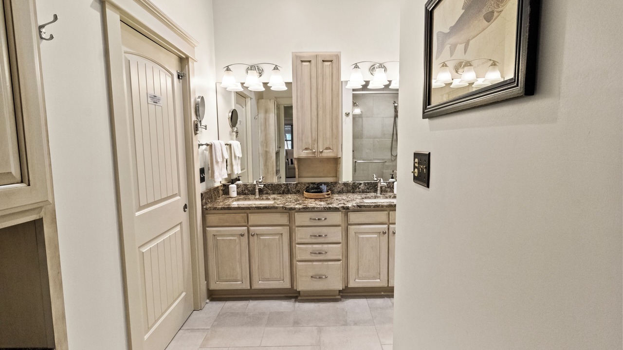 Photo of Bathroom in Chapin