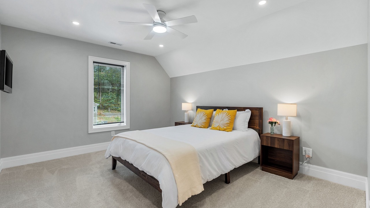 Photo of Bedroom in Seneca