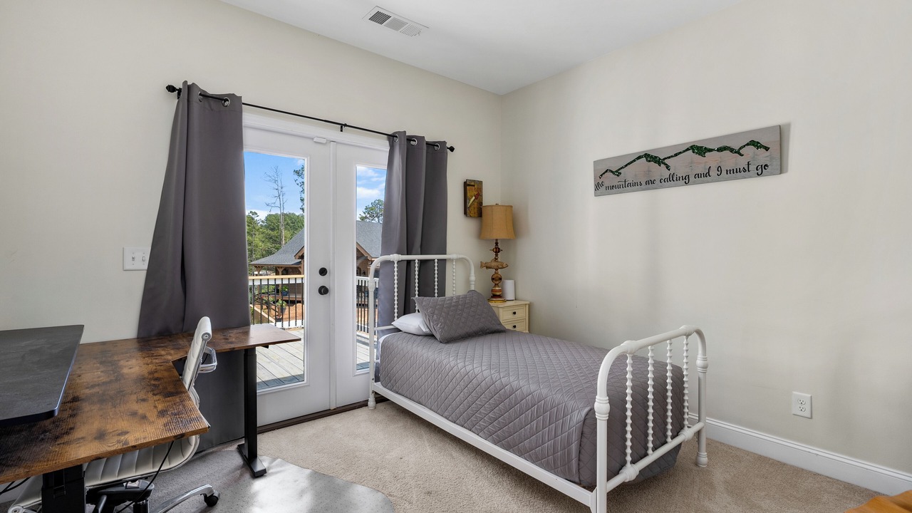 Photo of Bedroom in Salem
