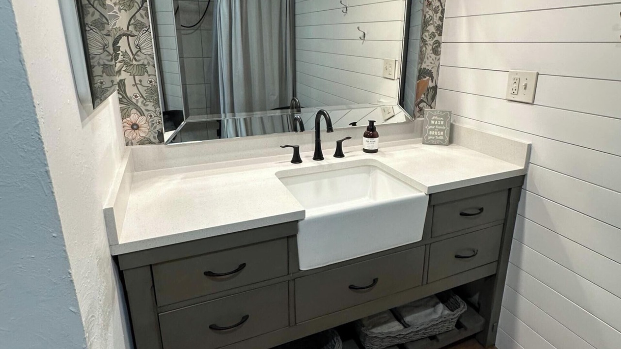 Photo of Bathroom in Trafalgar