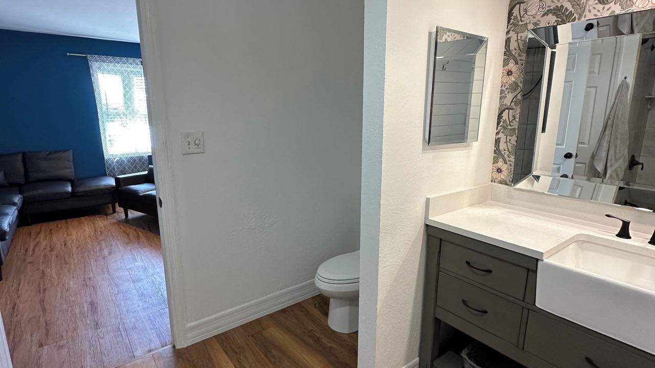 Photo of Bathroom in Trafalgar