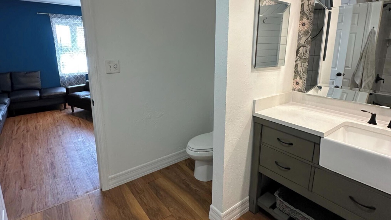 Photo of Bathroom in Trafalgar