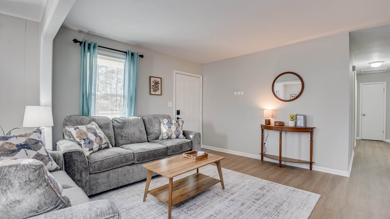 Photo of Livingroom in Evans