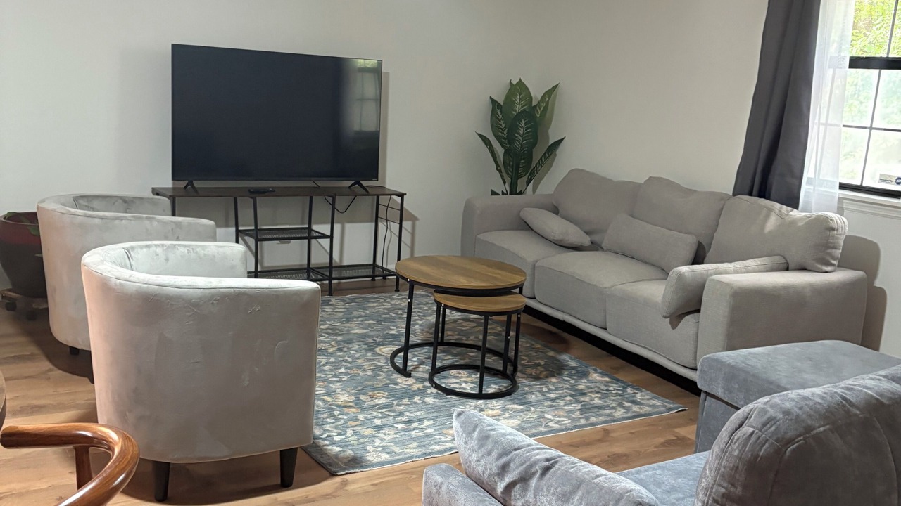 Photo of Livingroom in Midtown