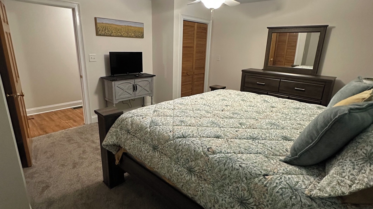 Photo of Bedroom in Winder