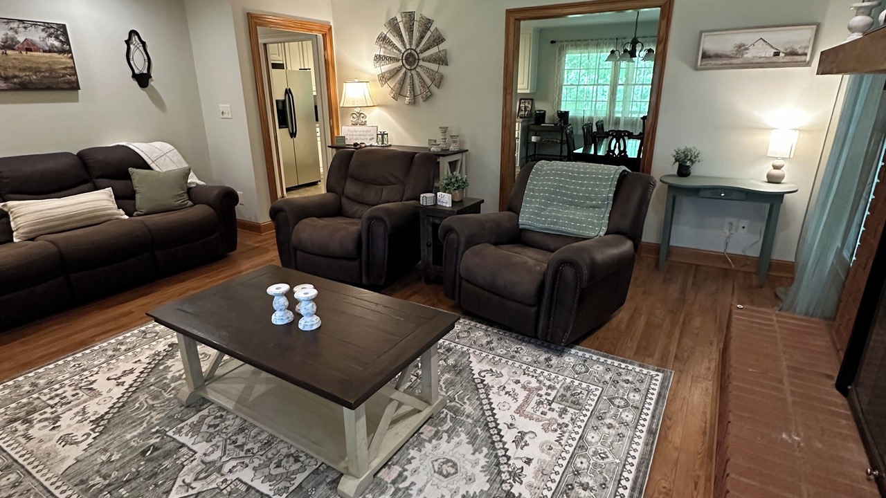 Photo of Livingroom in Winder