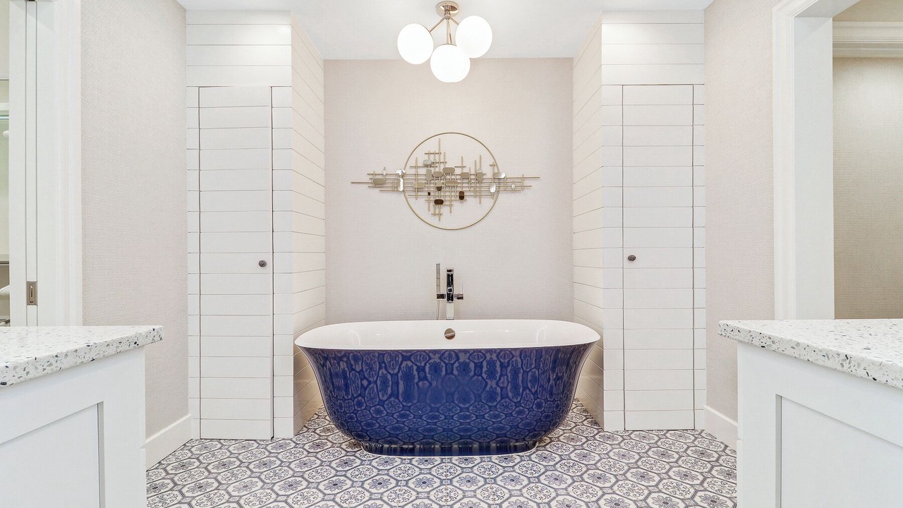 Photo of Bathroom in Beach Lagoon