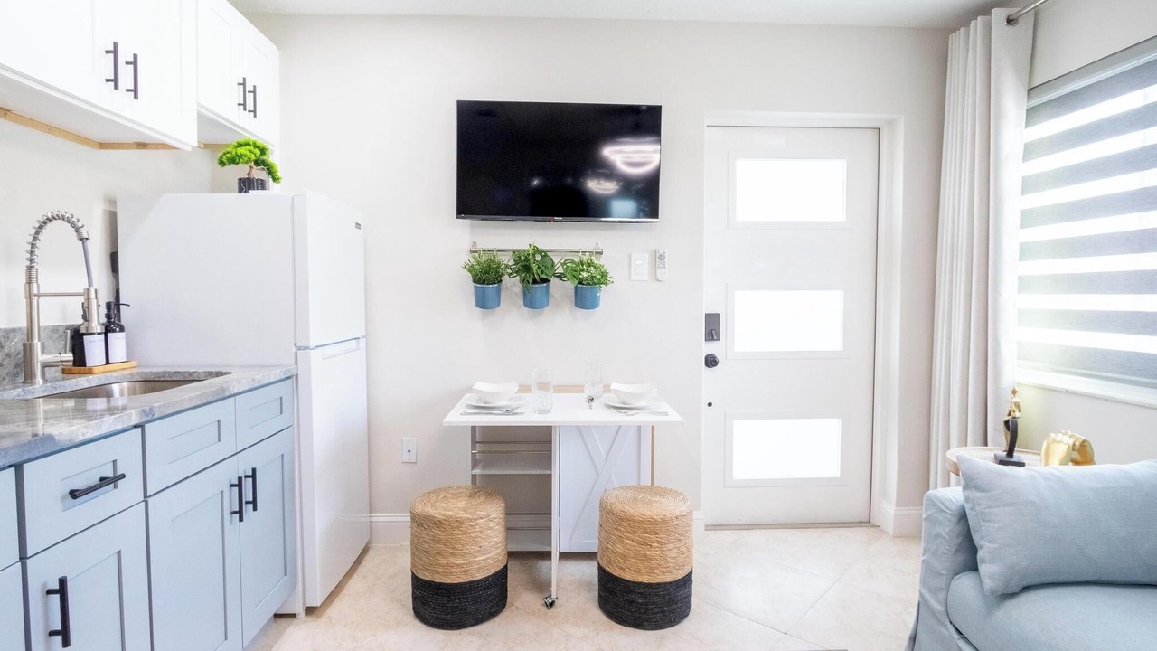 Photo of Livingroom in Longwood