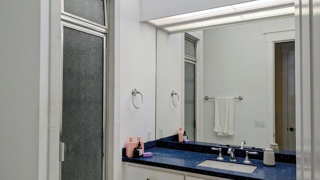 Photo of Bathroom in Melrose on the Beach