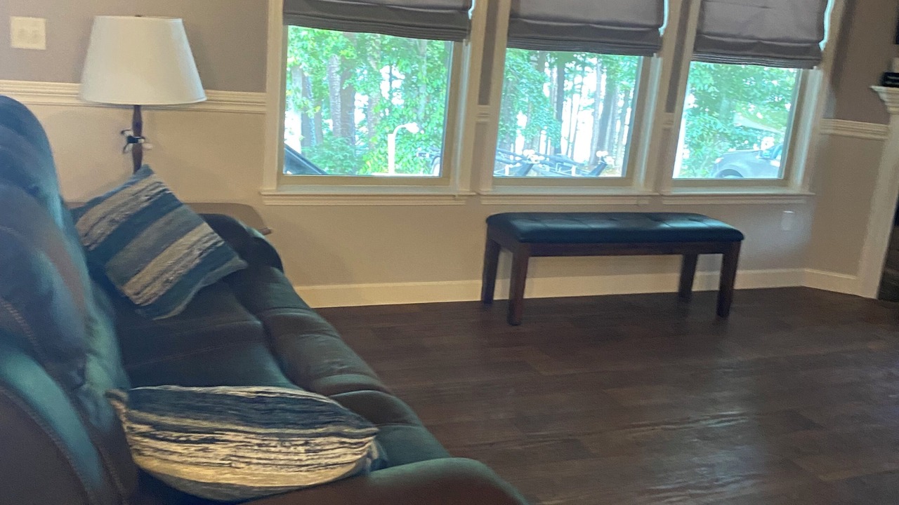 Photo of Livingroom in Townville