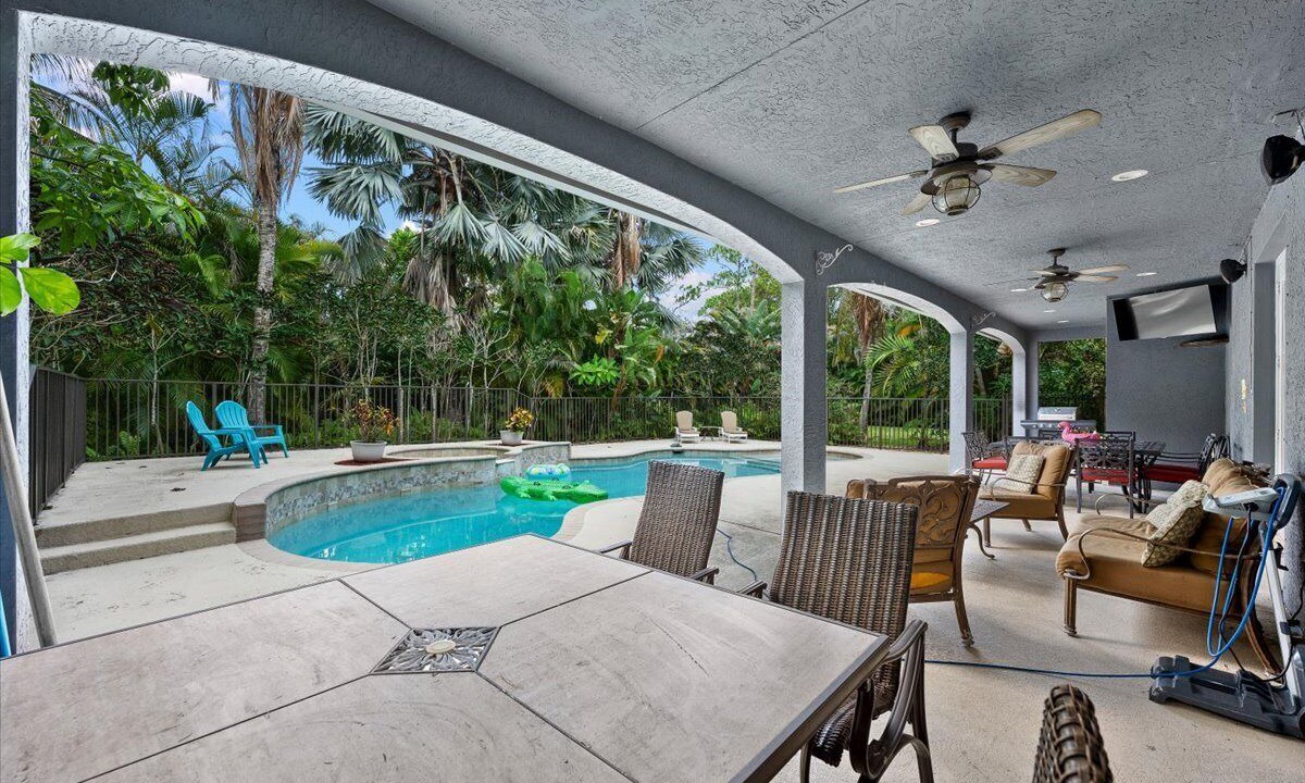 Photo of Outdoor in Jupiter Farms
