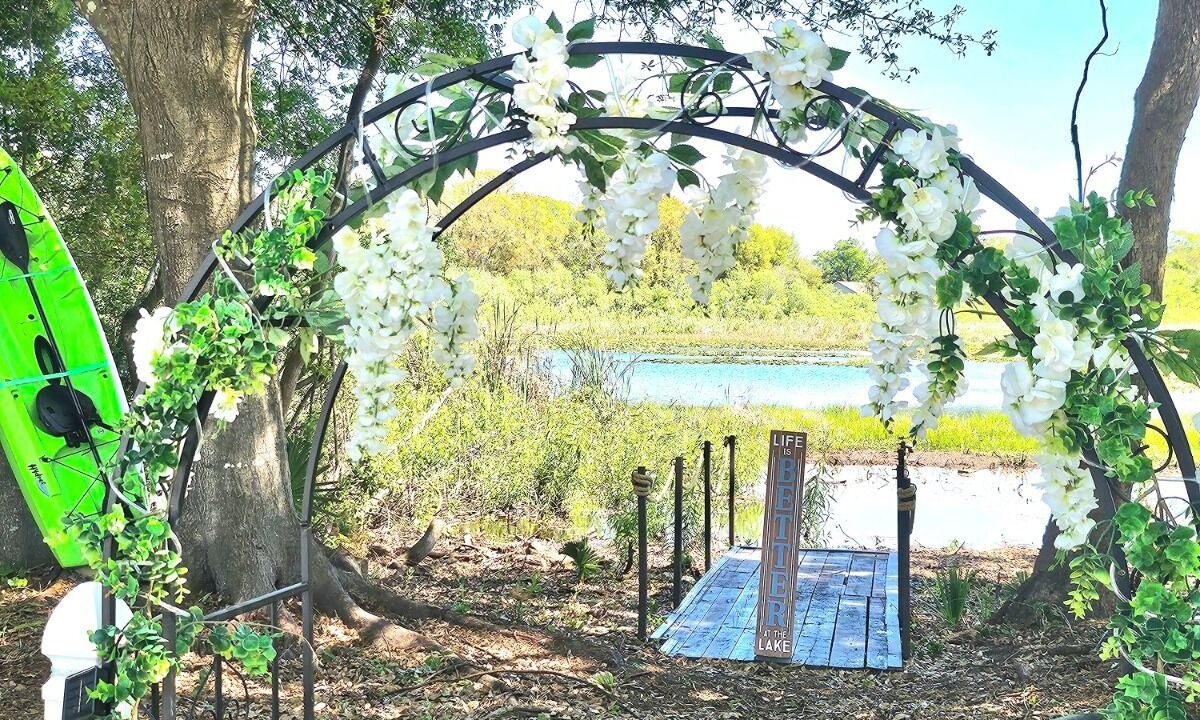 Photo of Outdoor in Lockhart