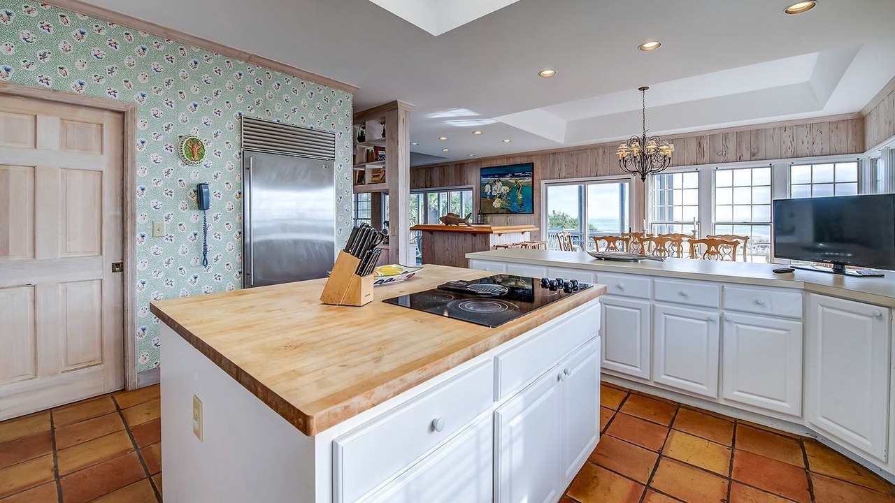 Photo of Kitchen in Debordieu Colony