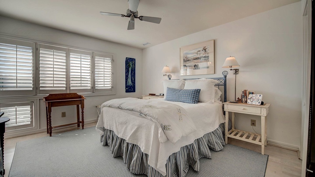 Photo of Bedroom in Debordieu Colony