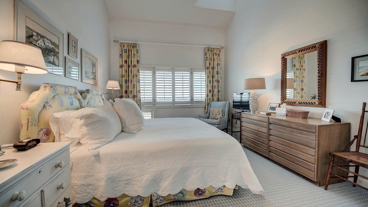 Photo of Bedroom in Debordieu Colony