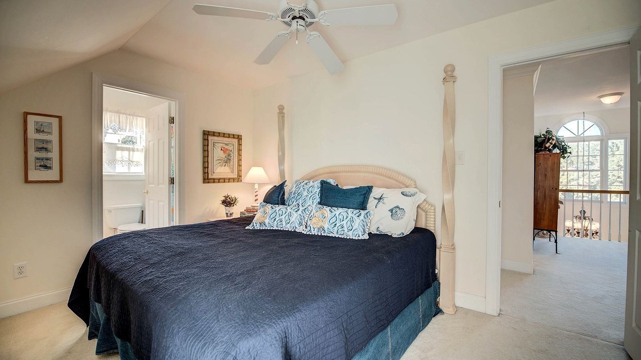Photo of Bedroom in Debordieu Colony