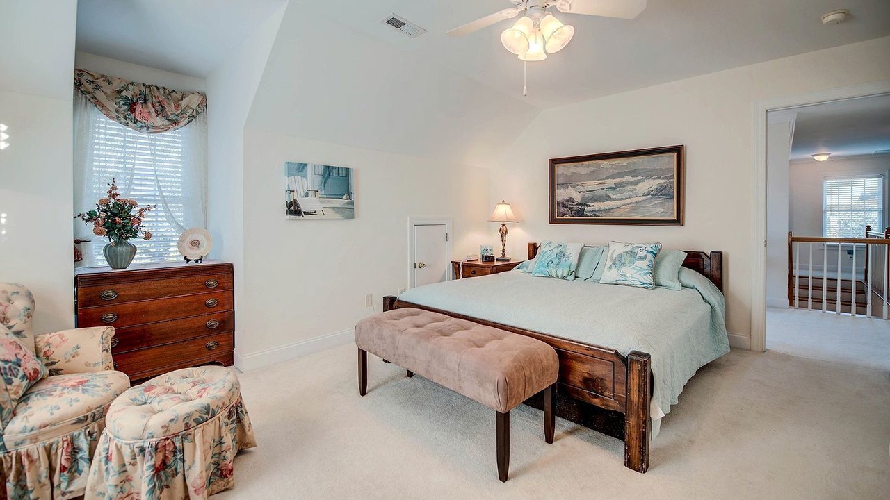 Photo of Bedroom in Debordieu Colony