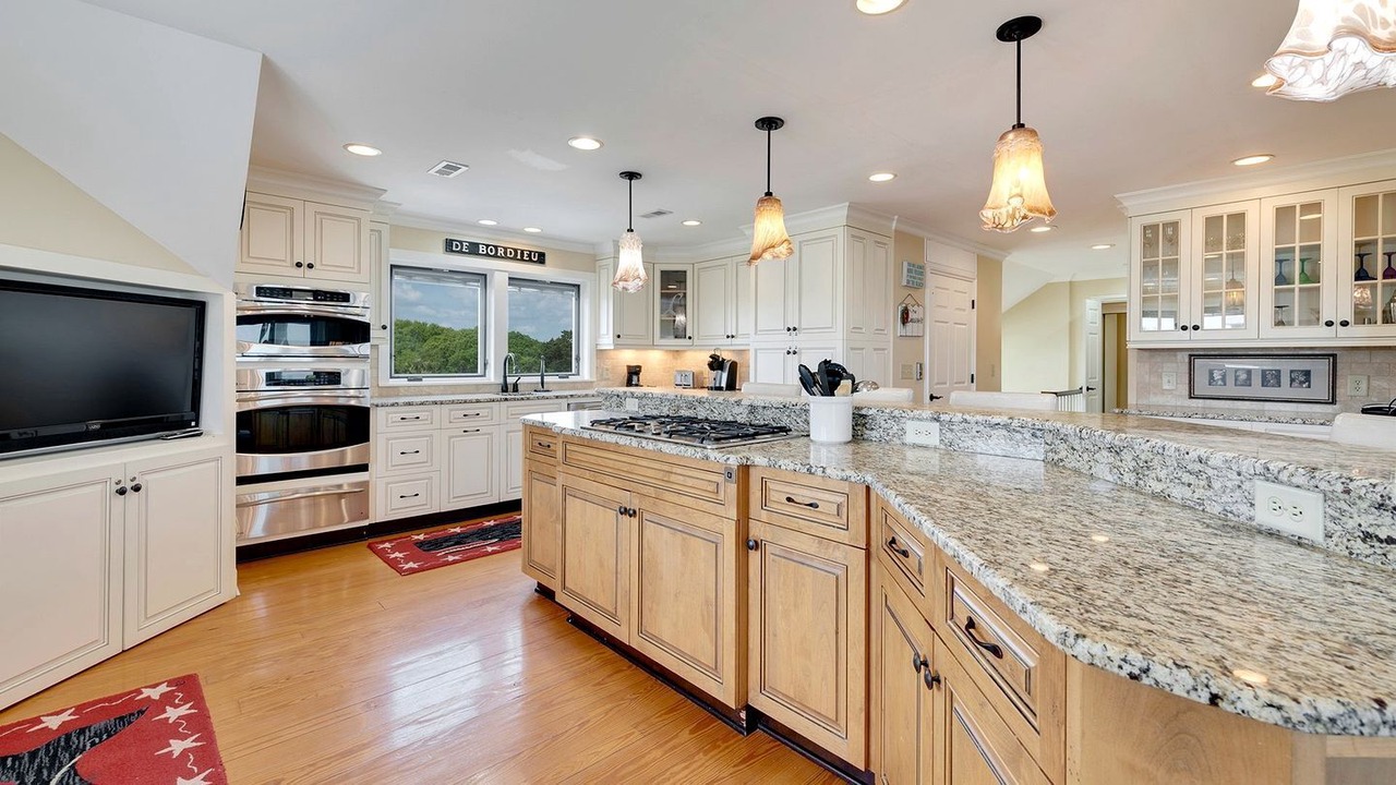 Photo of Kitchen in Debordieu Colony