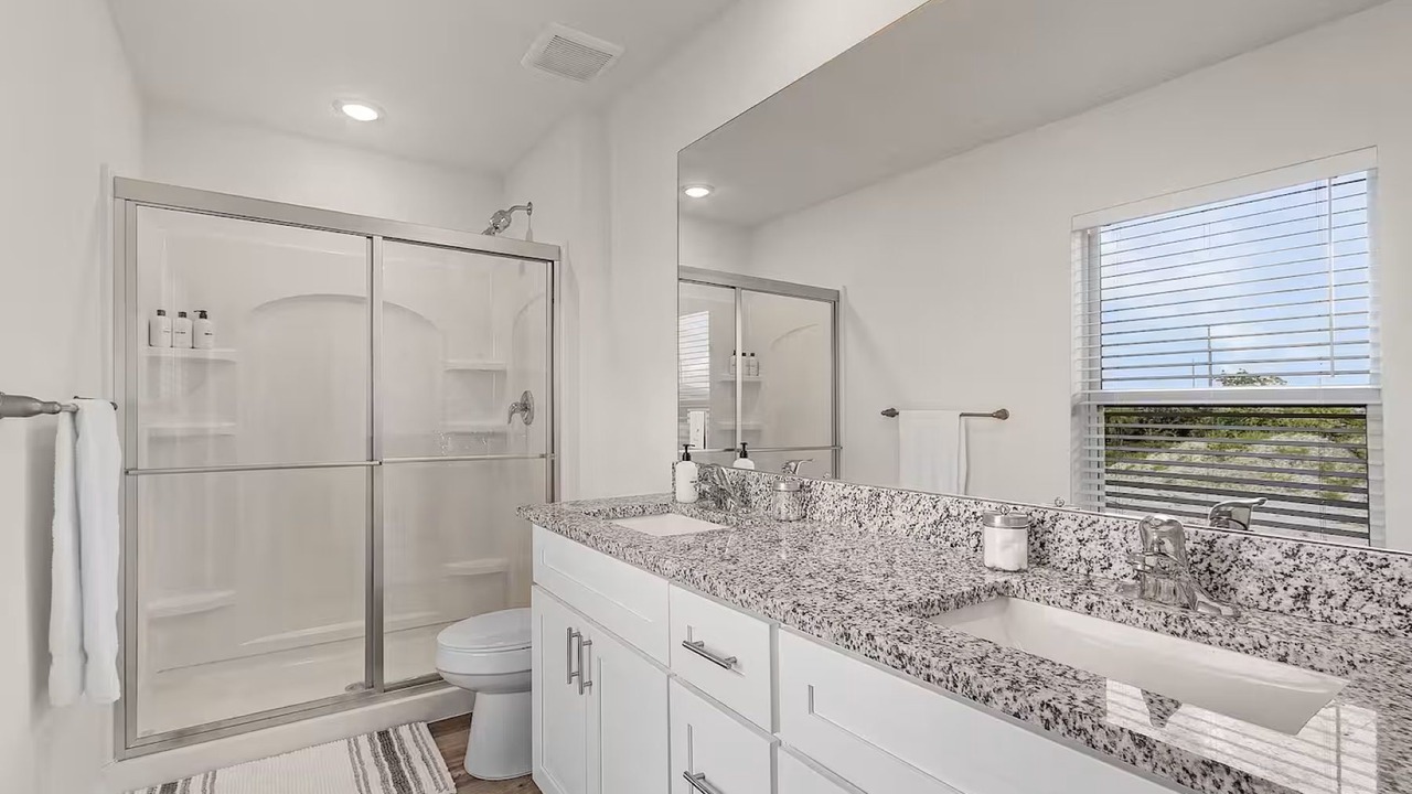 Photo of Bathroom in Mariner