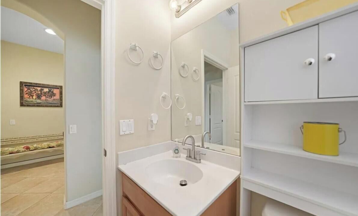 Photo of Bathroom in Trafalgar