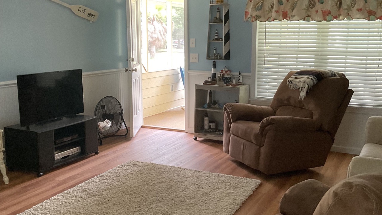 Photo of Livingroom in Townsend