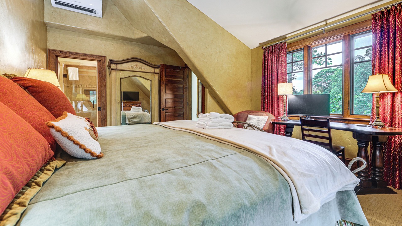 Photo of Bedroom in Cashiers