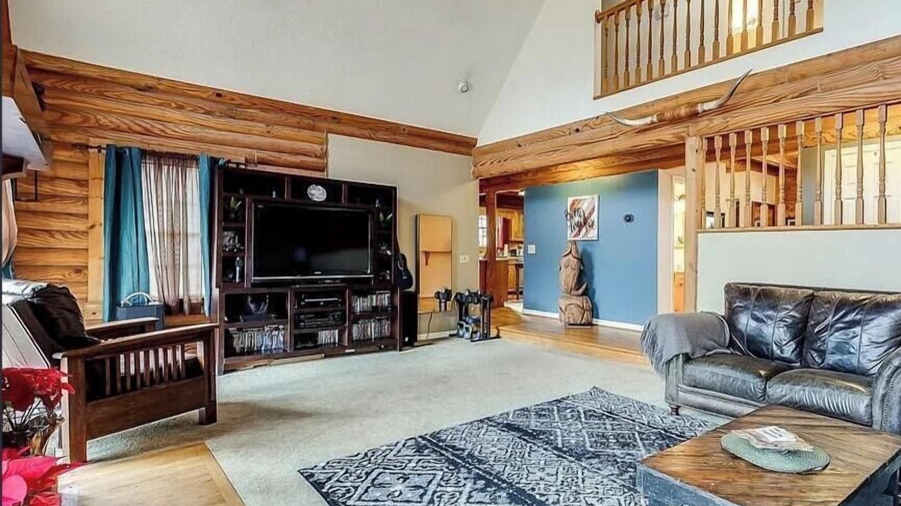 Photo of Livingroom in Eden