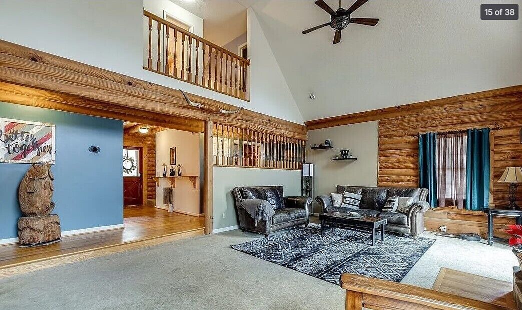 Photo of Livingroom in Eden