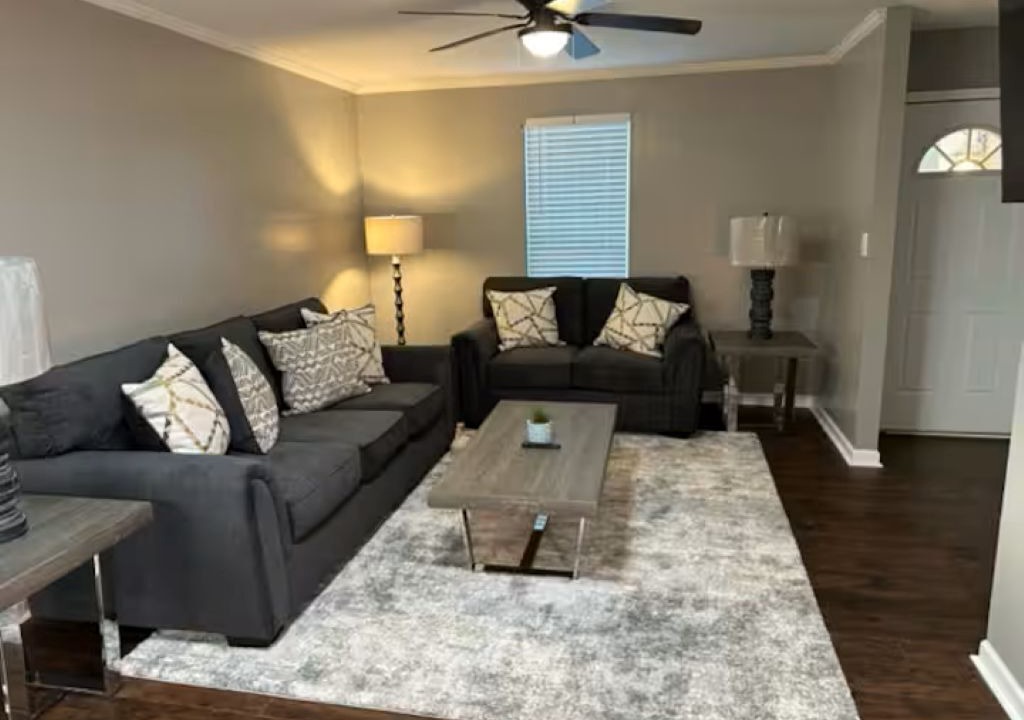 Photo of Livingroom in Evans