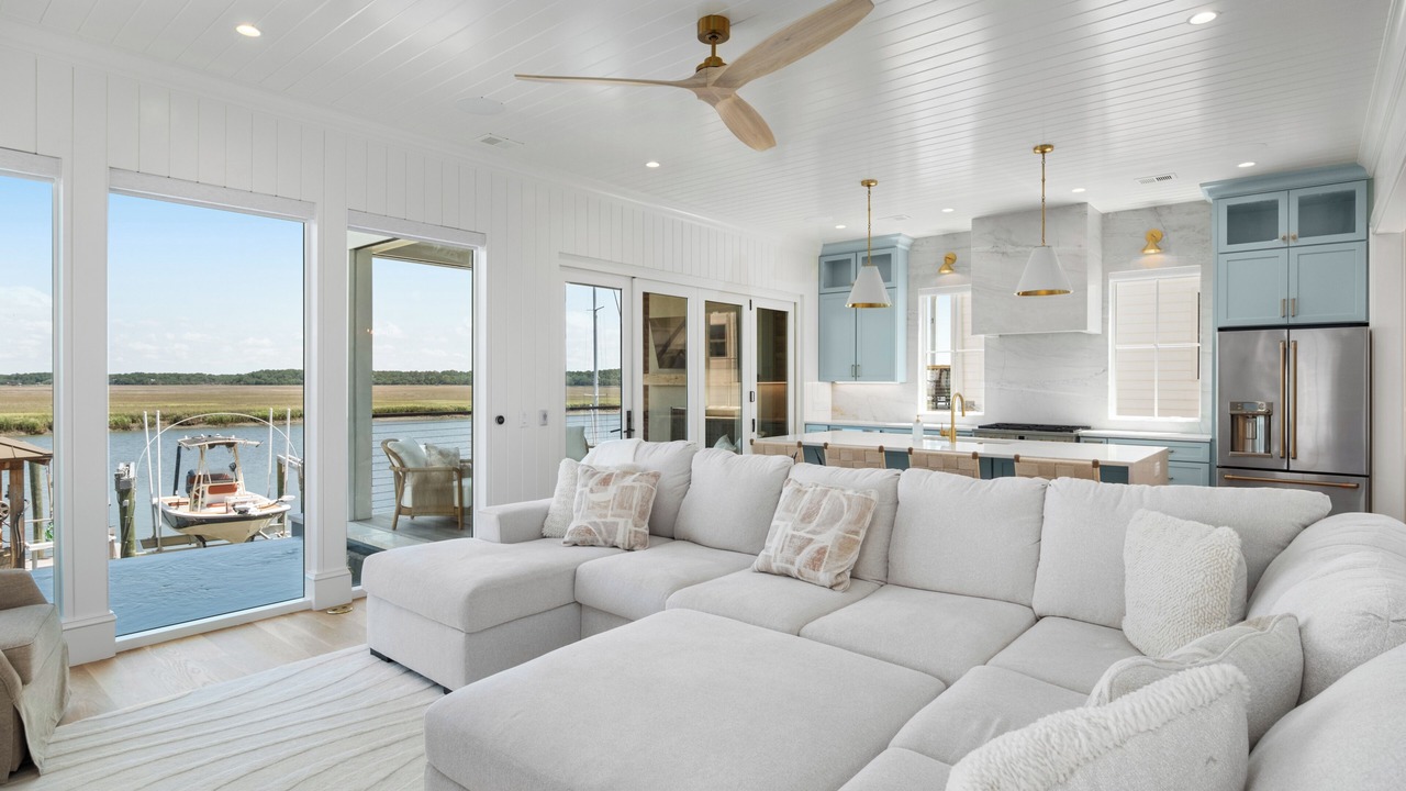 Photo of Livingroom in Ocean Ridge