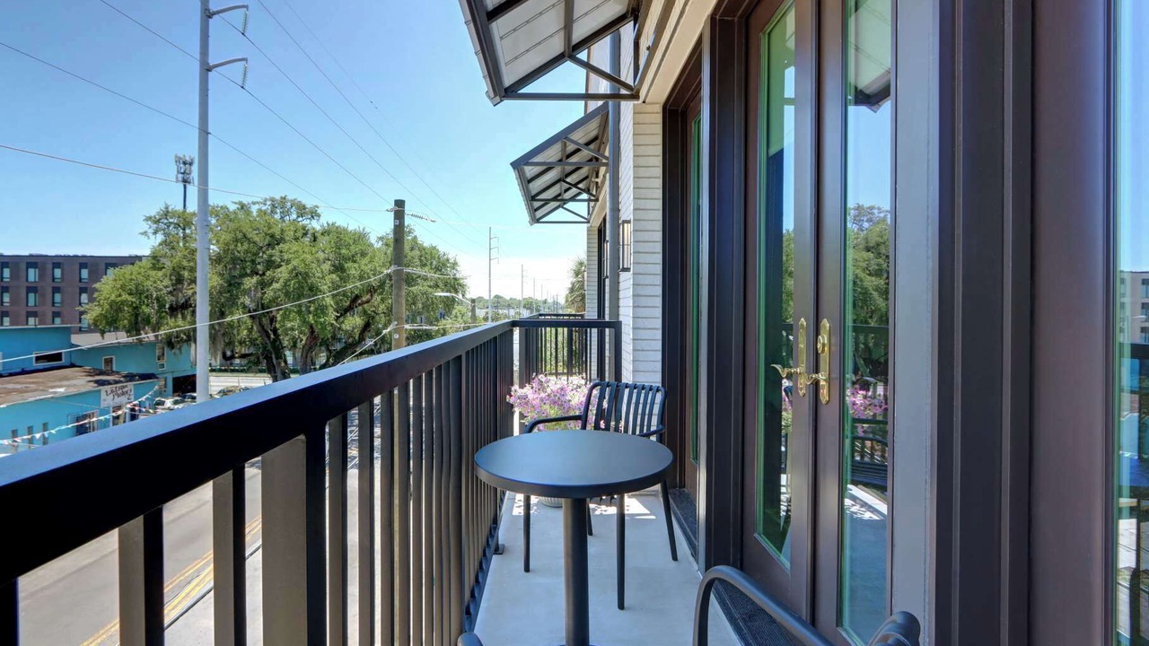 Photo of Outdoor in Metropolitan