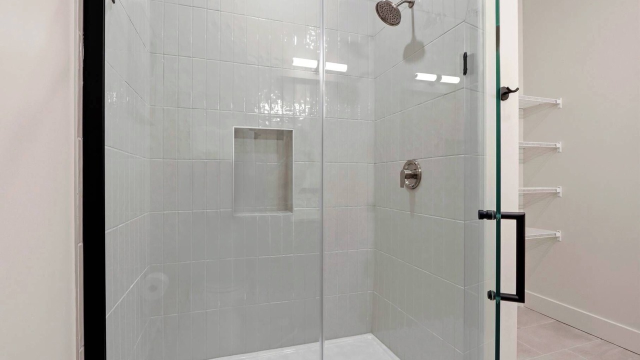 Photo of Bathroom in Metropolitan