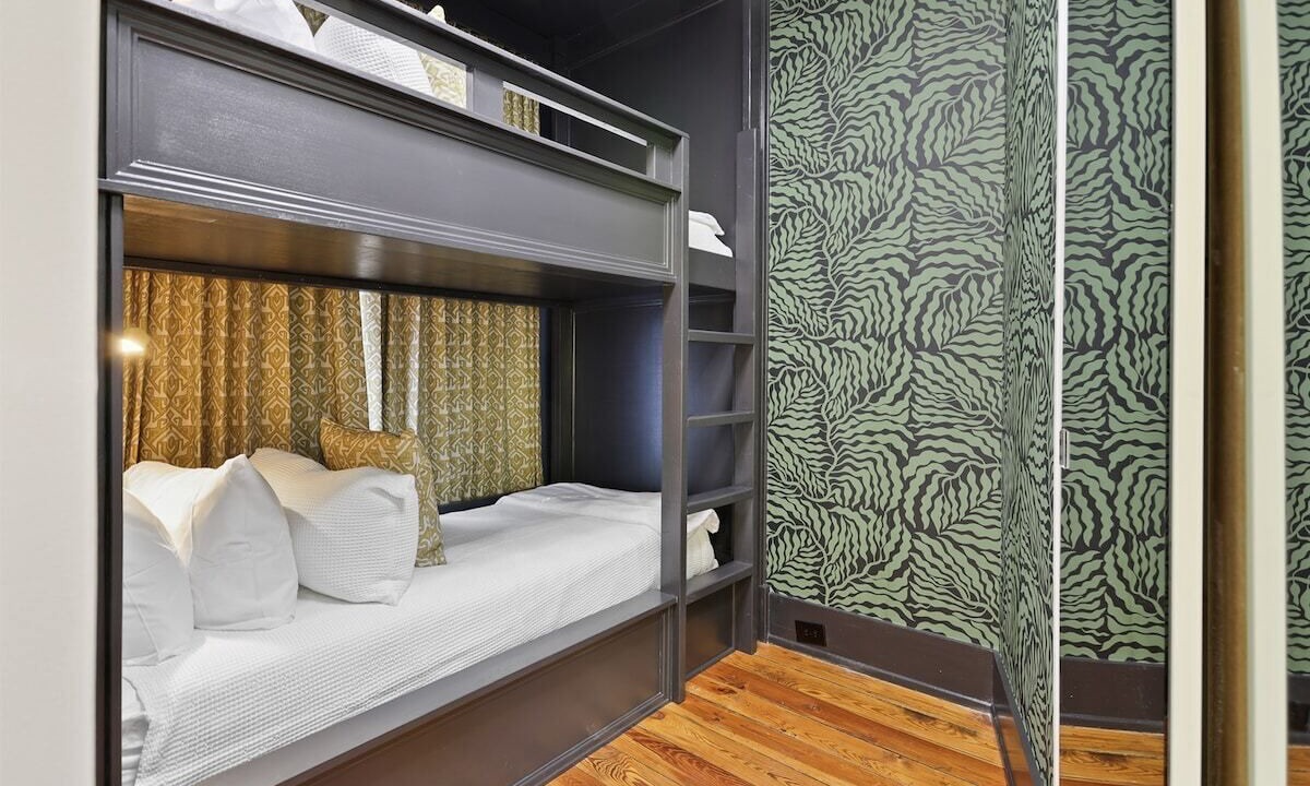 Photo of Bedroom in Midtown