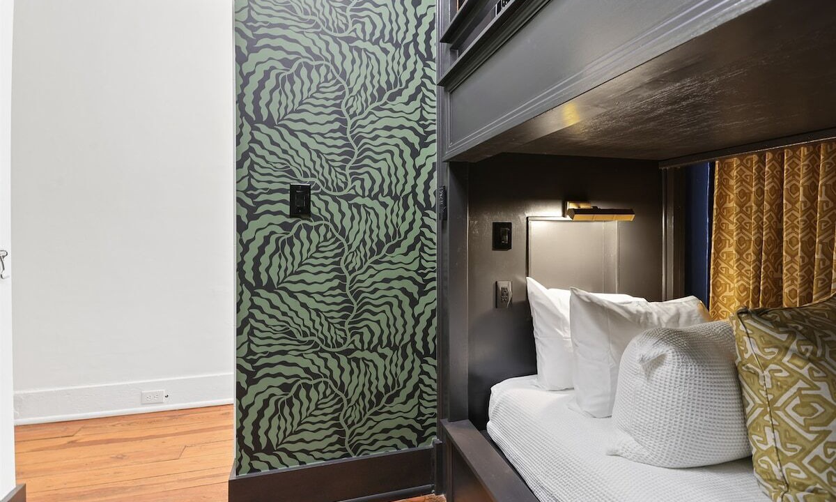 Photo of Bedroom in Midtown