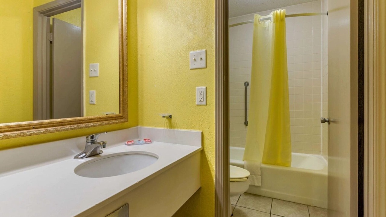 Photo of Bathroom in Douglas