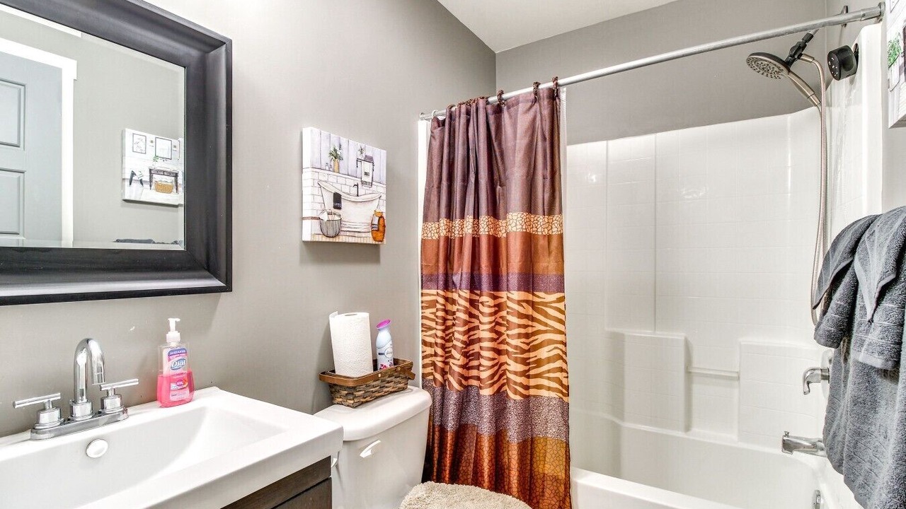 Photo of Bathroom in Eden