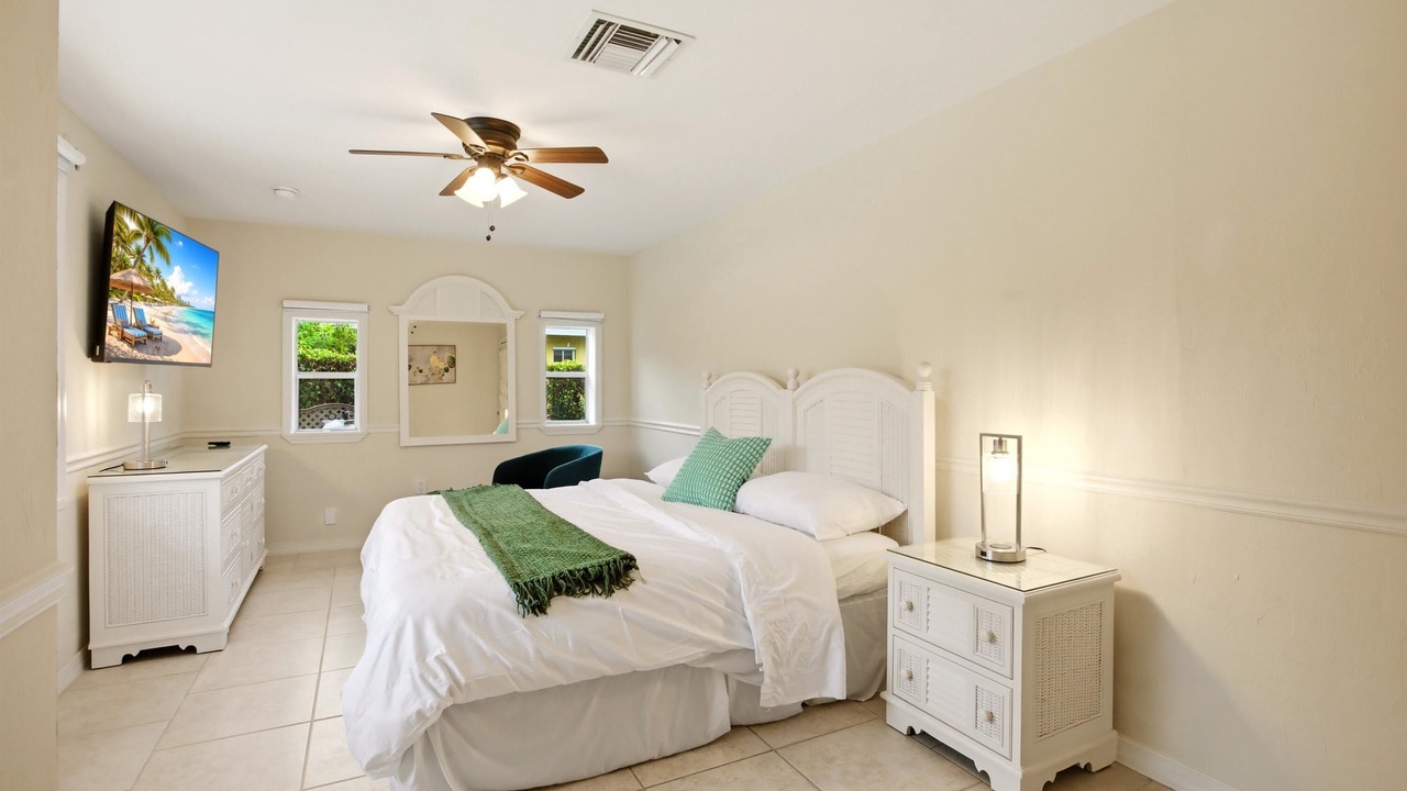 Photo of Bedroom in Palm River Estates