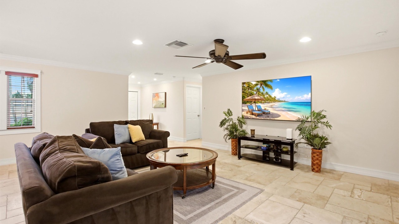 Photo of Livingroom in Palm River Estates