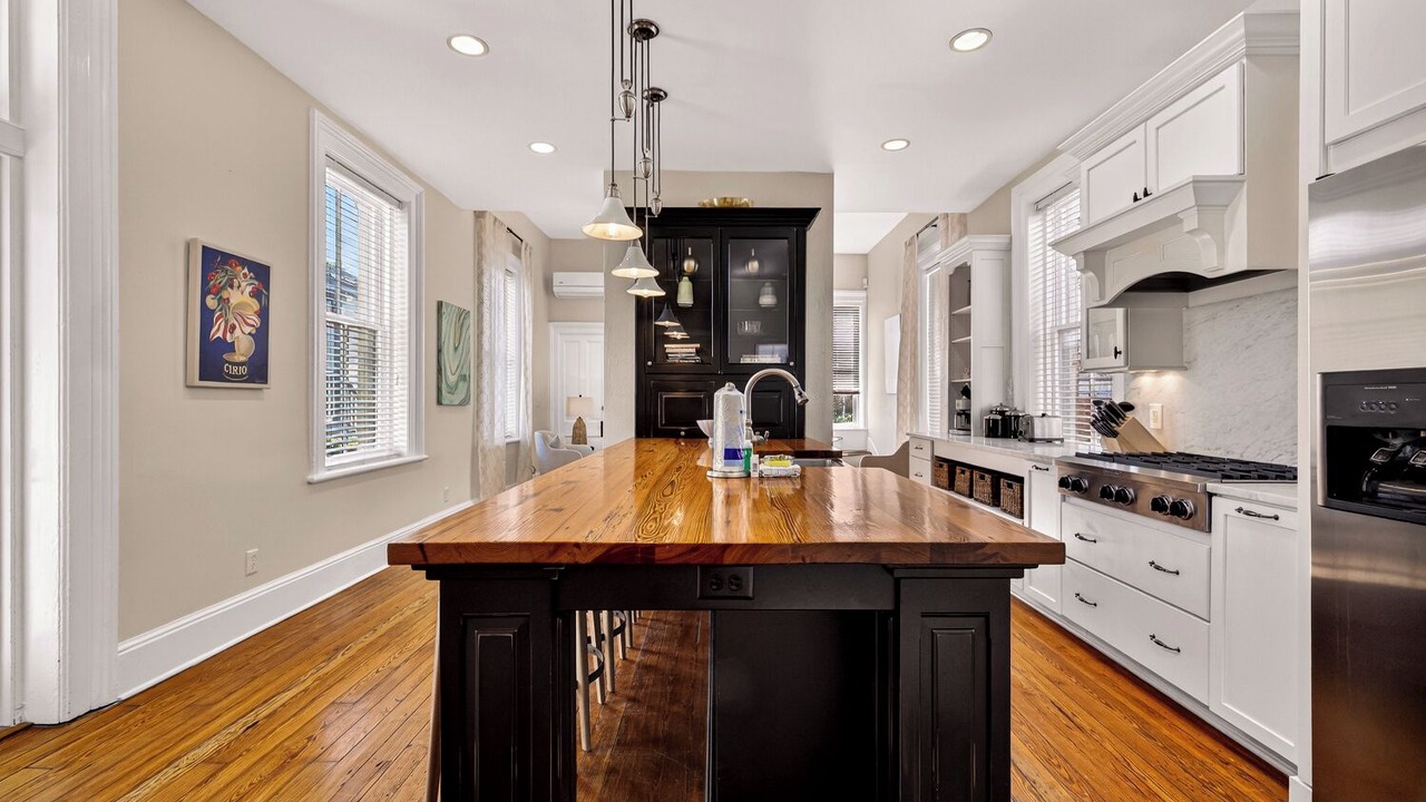 Photo of Kitchen in Savannah Victorian District