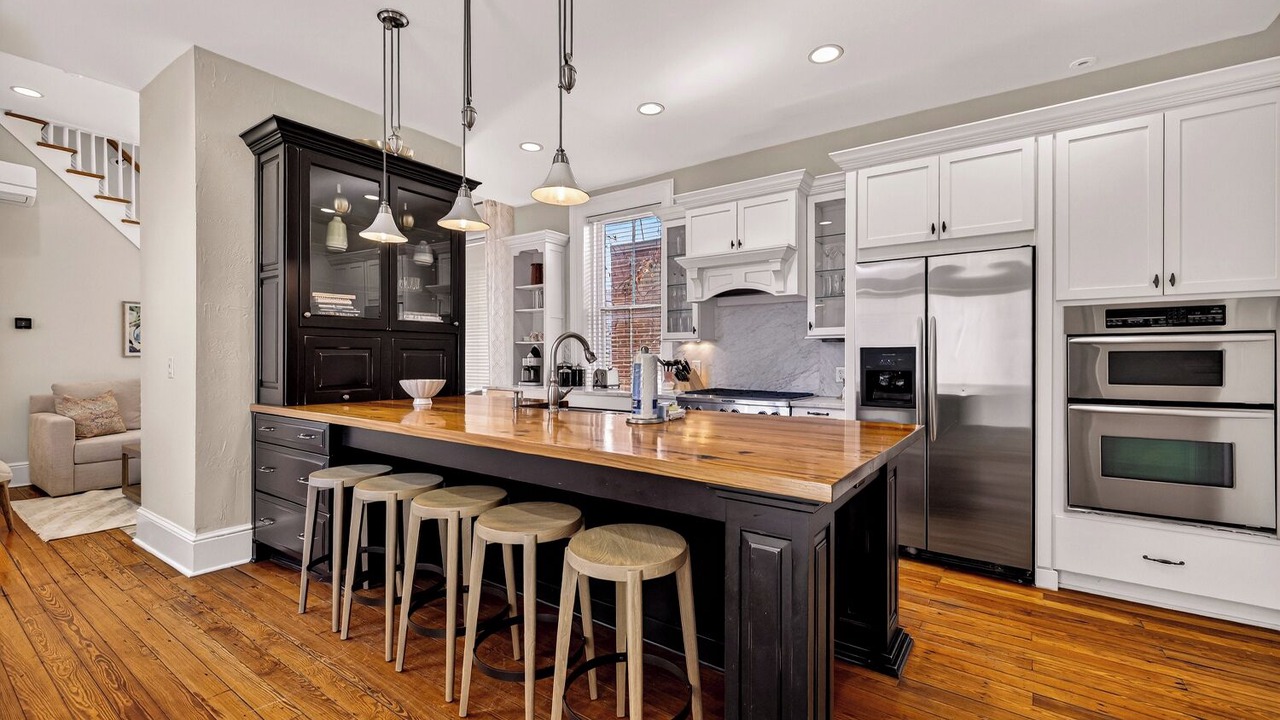 Photo of Kitchen in Savannah Victorian District