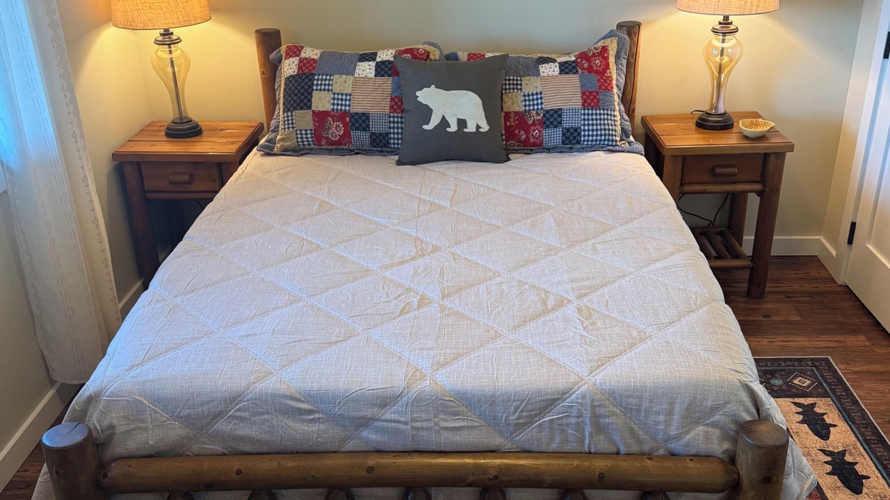 Photo of Bedroom in Tuckasegee