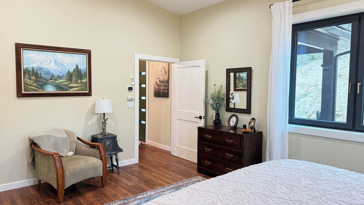 Photo of Bedroom in Tuckasegee