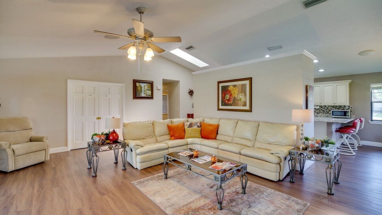 Photo of Bedroom in Lakewood Park