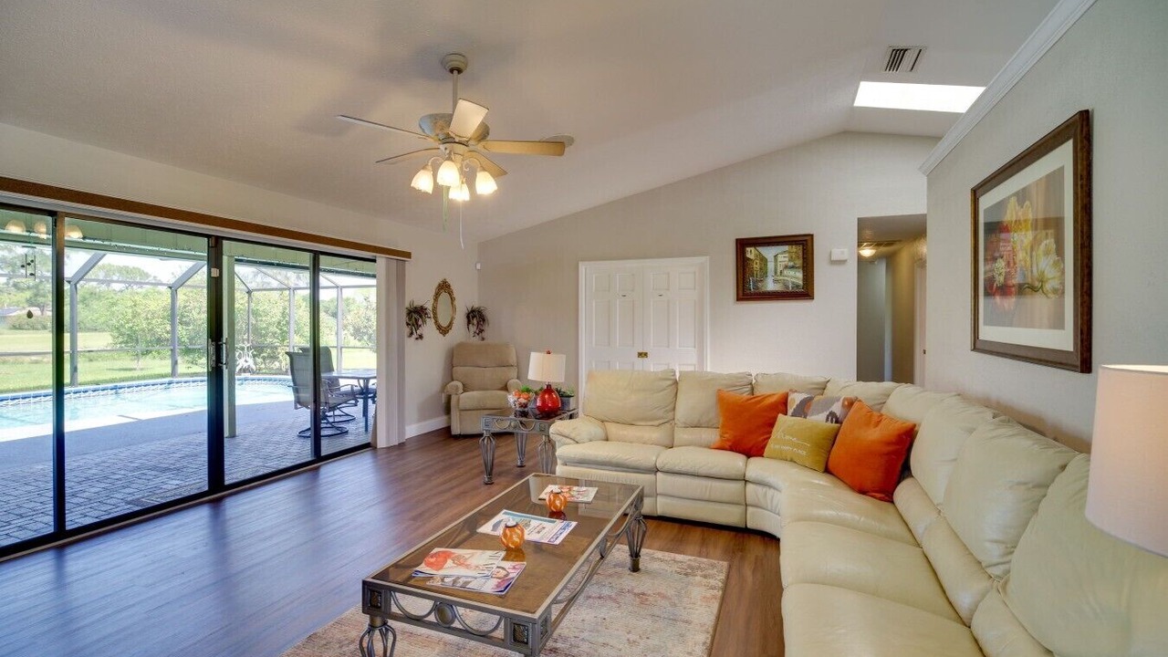 Photo of Bedroom in Lakewood Park