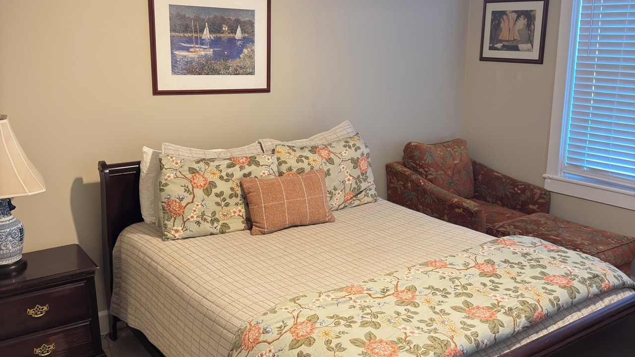 Photo of Bedroom in Garden City