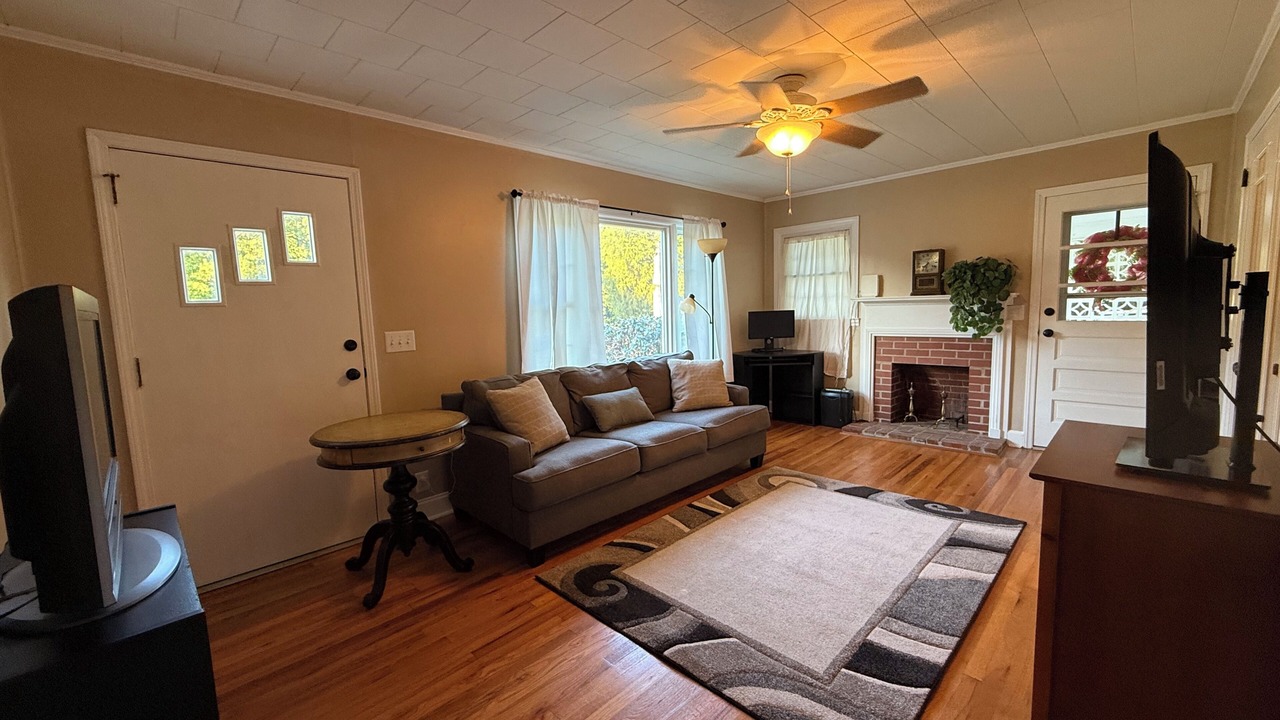 Photo of Livingroom in Ether