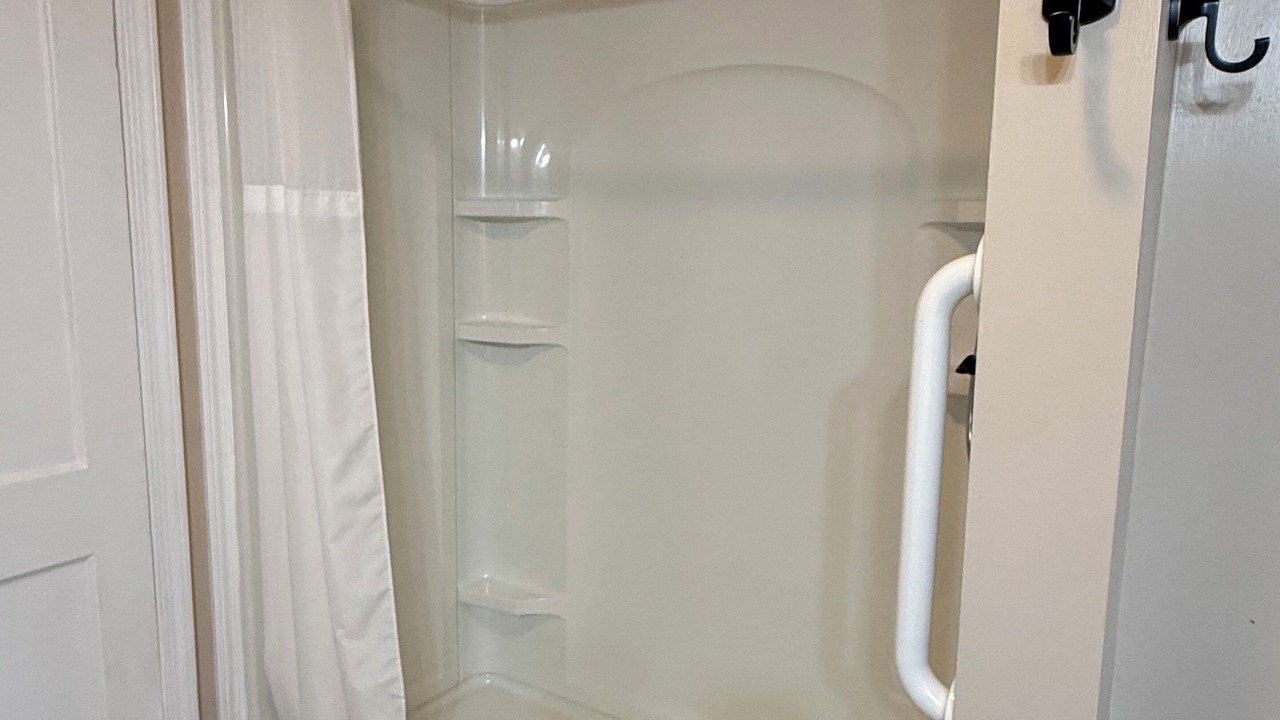 Photo of Bathroom in Ether